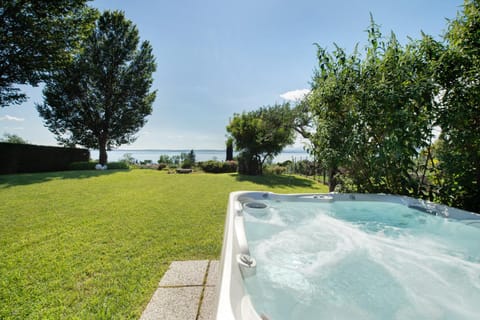 Villa con vista mozzafiato sul Lago Villa in Bardolino