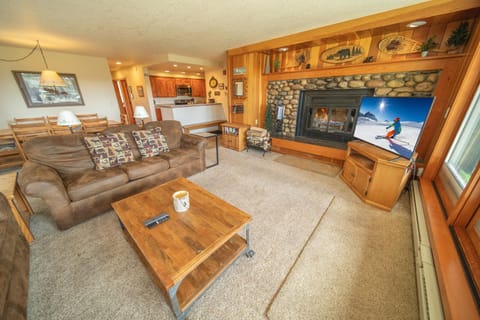 Pines 2147 by SummitCove Lodging House in Keystone