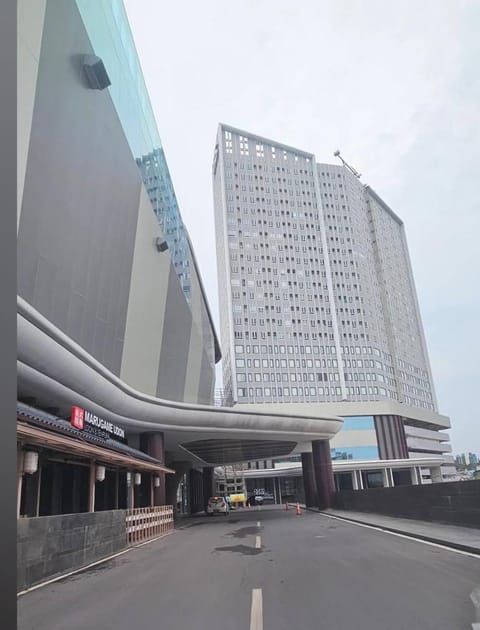Property building, Neighbourhood