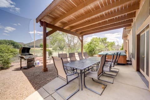 Red Rock State Park Views Sedona Home with Fire Pit House in Village of Oak Creek
