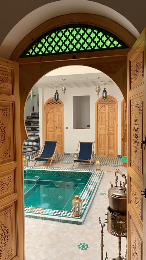 Pool view, Swimming pool, sunbed