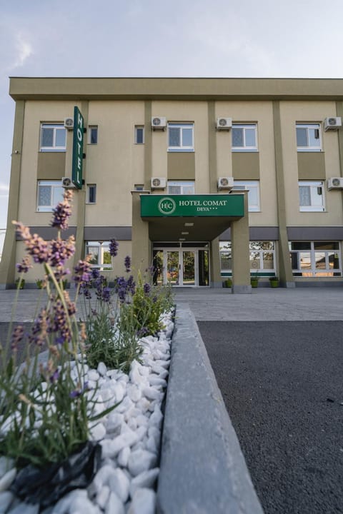 Property building, Day