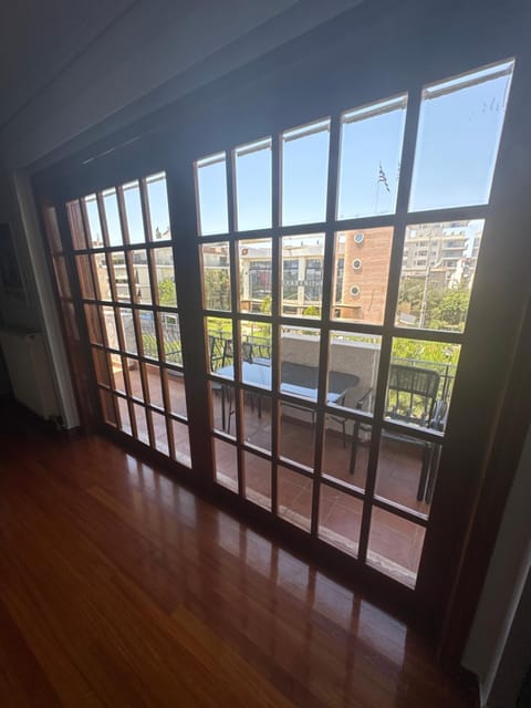 Aiolos Grand super lux suite kalamaki Alimos near the sea Apartment in Alimos