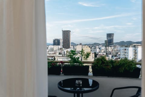 View (from property/room), Balcony/Terrace, City view