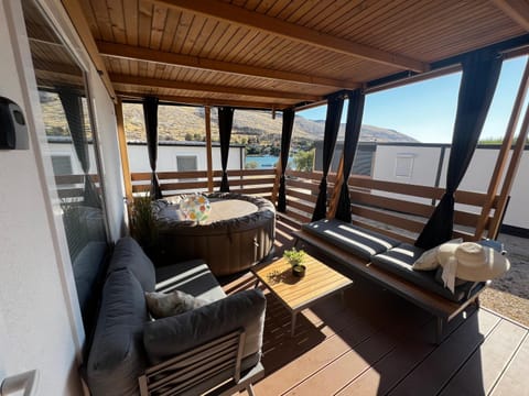 Mobile Home Luxor Apartment in Šibenik-Knin County, Croatia