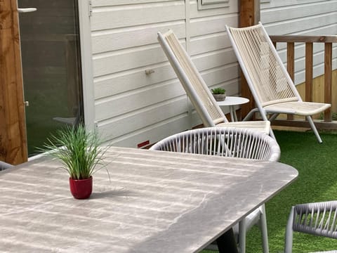 Chalet Between Ostend and Bruges Campground/ 
RV Resort in Flanders