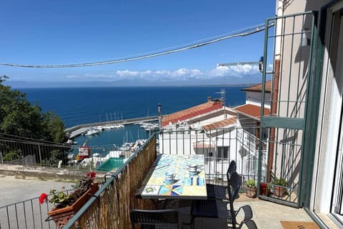 Patio, Day, View (from property/room), Balcony/Terrace, Dining area, Sea view