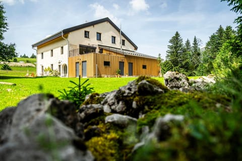Property building, Natural landscape, Garden, Garden, Garden view
