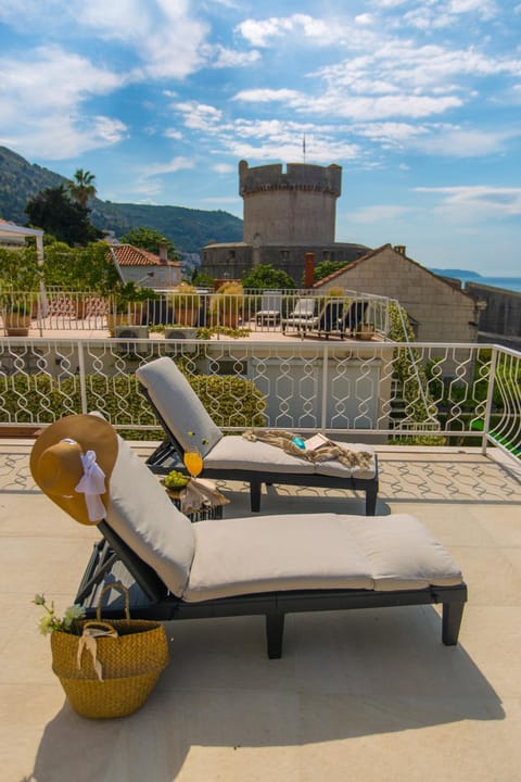 Natural landscape, Balcony/Terrace, sunbed