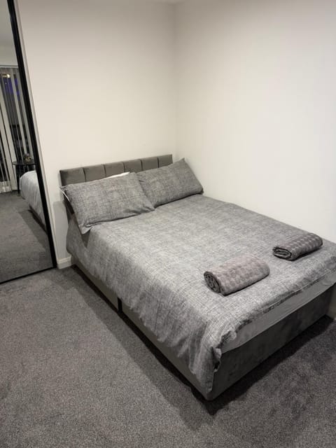 Newly constructed 3 bed town house next to the canal with Private Car Park House in Keighley