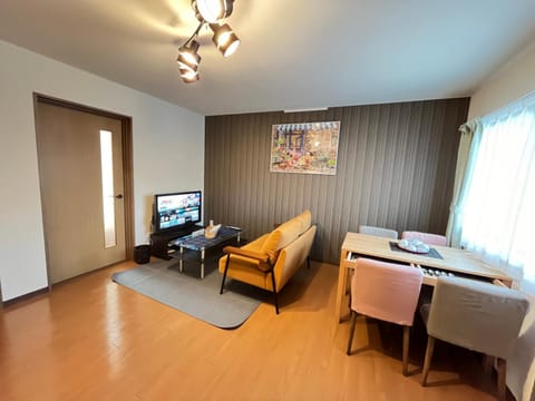 TV and multimedia, Living room, Dining area
