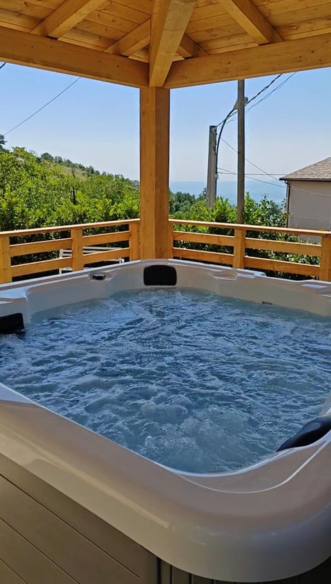 Natural landscape, Hot Tub, Spa and wellness centre/facilities, Mountain view, Open Air Bath