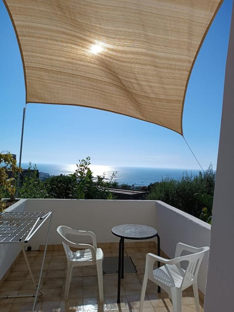Patio, Day, Natural landscape, View (from property/room), Balcony/Terrace, Dining area, Sea view