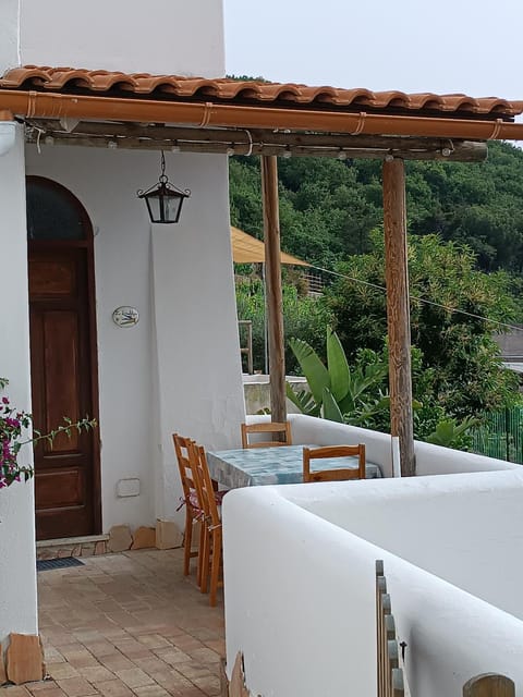 Patio, Day, Natural landscape, View (from property/room), Balcony/Terrace, Dining area