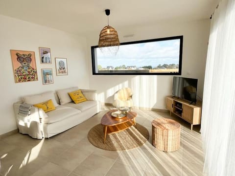 Villa Molène vue mer et jacuzzi - plage à 500 m House in Brittany