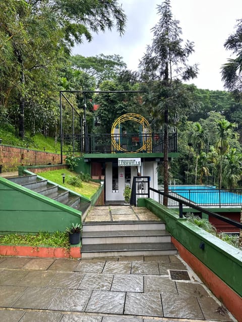 Property building, Swimming pool