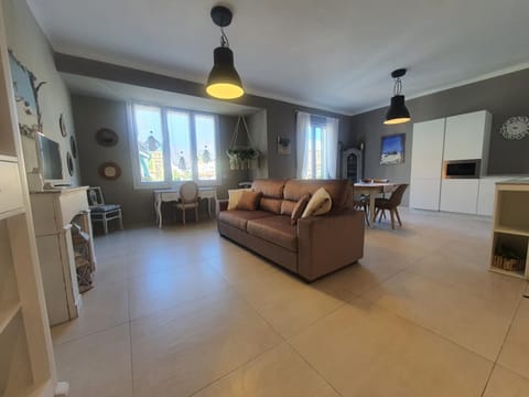 La Roja Grand apartement luxury 3 bedrooms Apartment in Ventimiglia