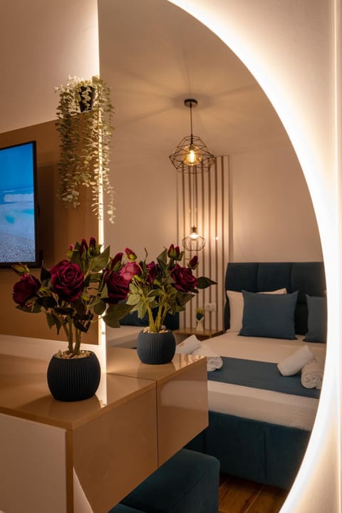 TV and multimedia, Decorative detail