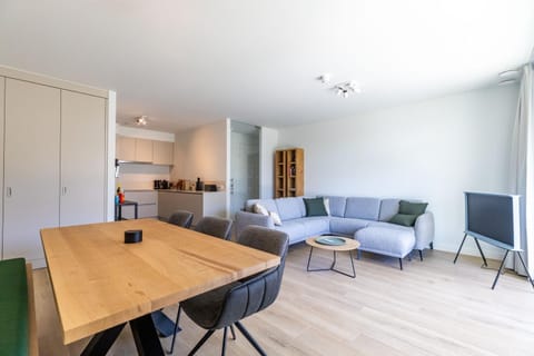 Den Leo, 3 bedroom apartment Fresh & Bright with south facing garden Apartment in Zeeland, Netherlands