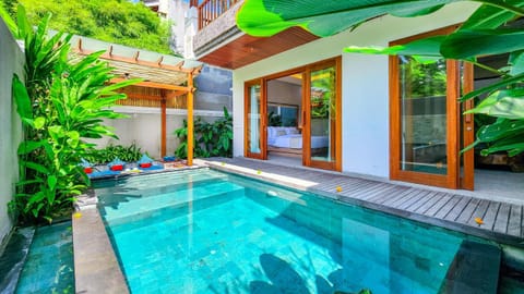 Pool view, Swimming pool, sunbed