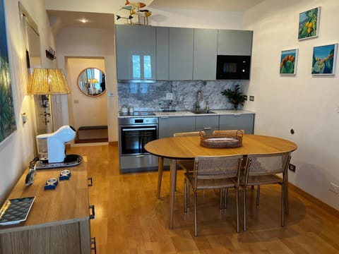 Casa Sea Life, Beachfront with parking Apartment in Camogli
