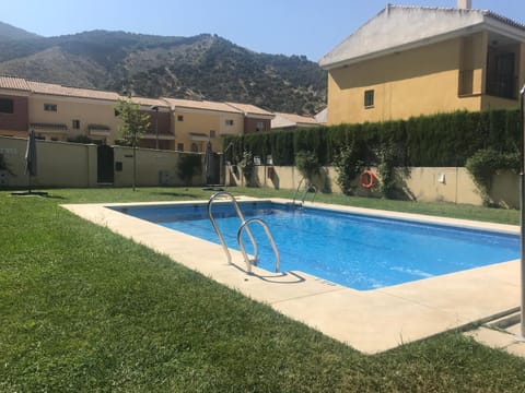 Mountain view, Swimming pool