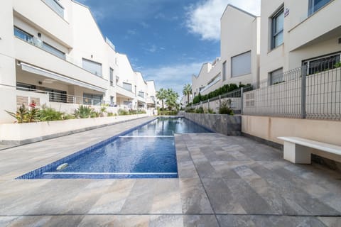 Property building, Day, Pool view, Swimming pool