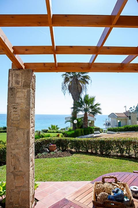 Garden view, Sea view