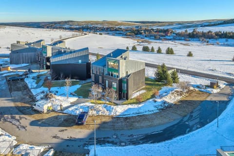 Property building, Bird's eye view