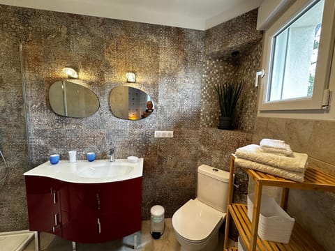 Le refuge des oiseaux Bed and Breakfast in Lourmarin