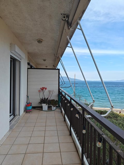 Day, Natural landscape, Balcony/Terrace, Sea view