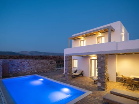 Yara Residence House in Paros, Greece