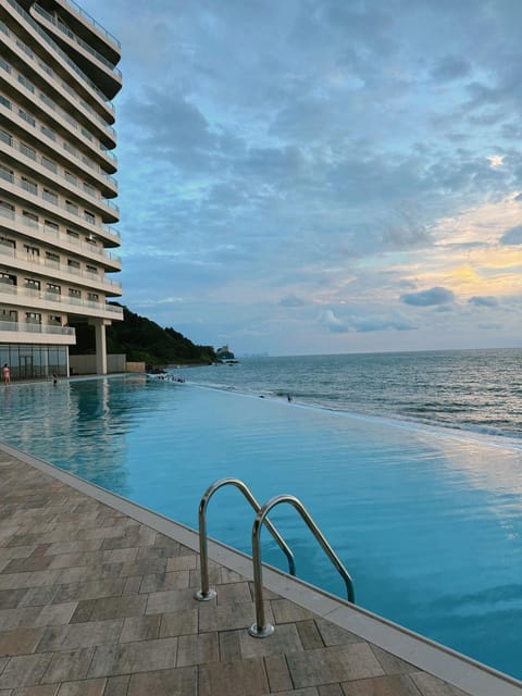 Pool view, Sea view, Swimming pool, sunbed