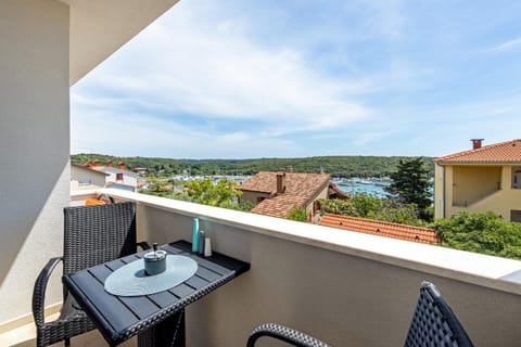 Natural landscape, Balcony/Terrace, Sea view