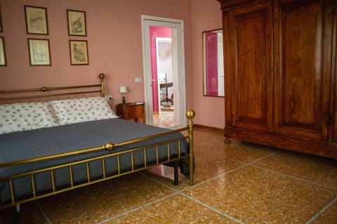 La casa di Giulia, trilocale con balcone e giardino Apartment in Province of Brescia