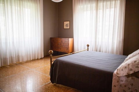 La casa di Giulia, trilocale con balcone e giardino Apartment in Province of Brescia