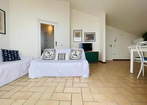 ATTICO VISTA MARE con 2 camere da letto -Residence azzurro-G Apartment in Gabicce Mare