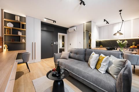 Kitchen or kitchenette, Living room, Seating area