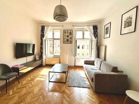 Bed, Living room, Seating area