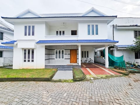 Property building, Parking