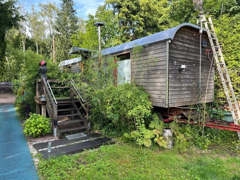 Zirkuswagen im Grünen Luxury tent in Hamburg