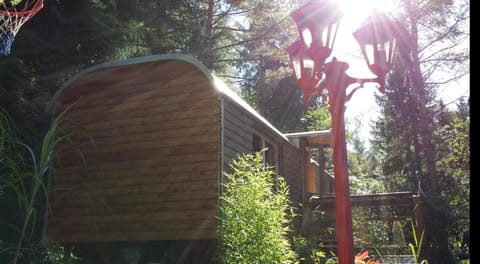 Zirkuswagen im Grünen Luxury tent in Hamburg