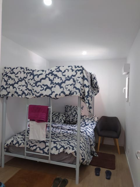 Locatif gare Lille Europe Souvenir Bed and Breakfast in Lille