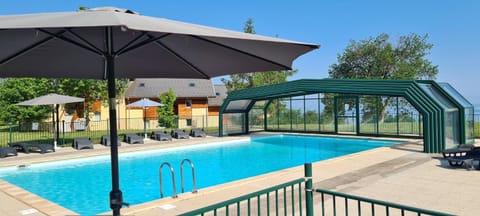 Pool view, Swimming pool, sunbed