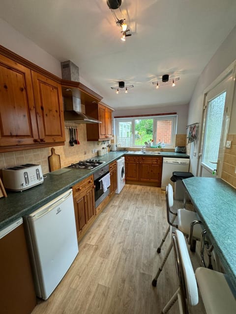 Spacious Double room near Southmead Vacation rental in Bristol