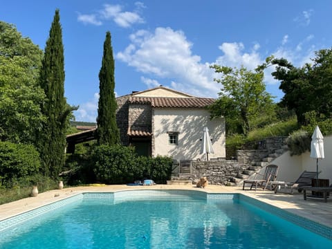 Property building, Garden view, Swimming pool, Swimming pool, sunbed
