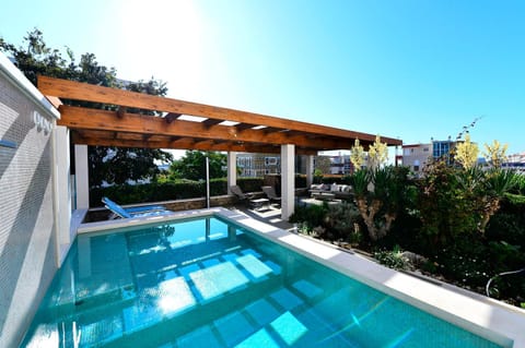 Day, Garden, Garden view, Pool view, Swimming pool, Swimming pool, sunbed