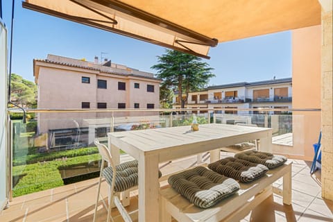 Patio, View (from property/room), Balcony/Terrace