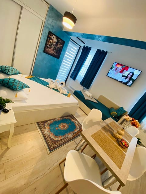 Seating area, Bedroom