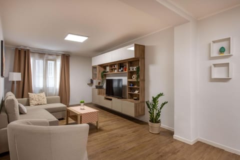 TV and multimedia, Seating area